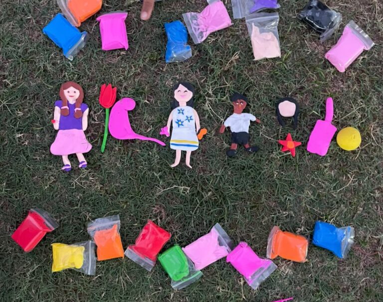 Making our inner child with clay